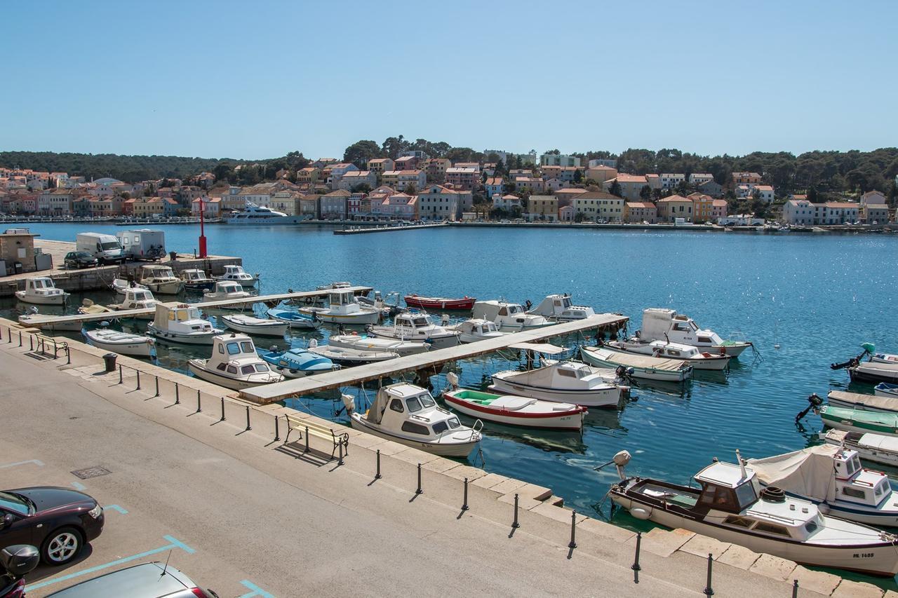 Vindobona Hotell Mali Lošinj Eksteriør bilde